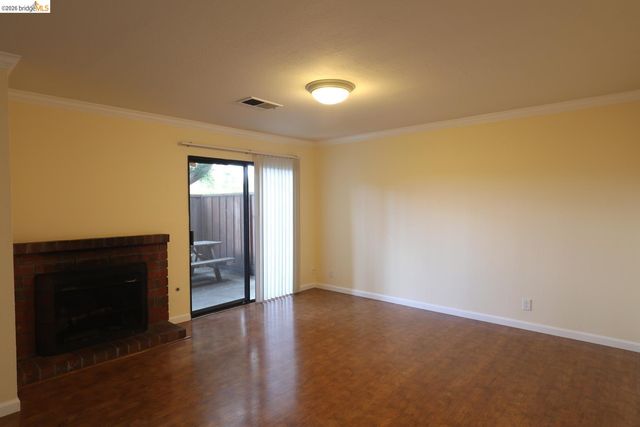 1055 San Ramon Valley BLVD, Danville, CA 94526