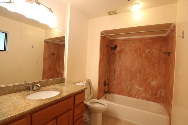1055 San Ramon Valley BLVD, Danville, CA 94526