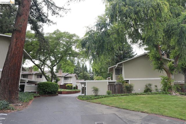 1055 San Ramon Valley BLVD, Danville, CA 94526