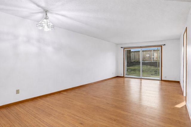 132 Demont Avenue E 128, Little Canada, MN 55117