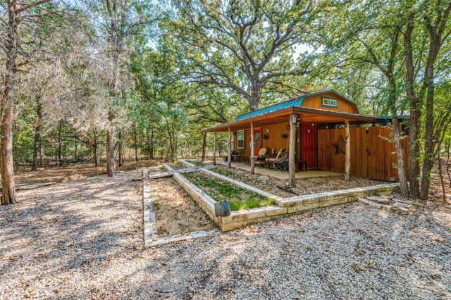 3863 New Hope Road, Aubrey, TX 76227