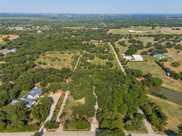 3863 New Hope Road, Aubrey, TX 76227
