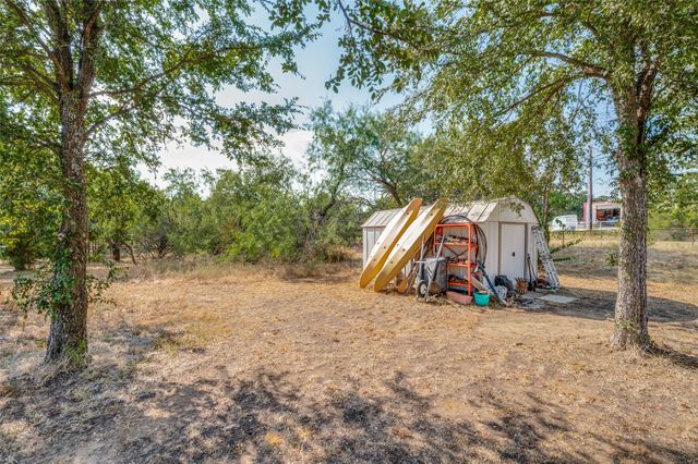3863 New Hope Road, Aubrey, TX 76227