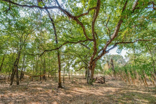 3863 New Hope Road, Aubrey, TX 76227