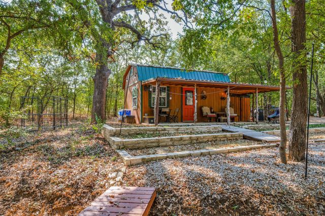 3863 New Hope Road, Aubrey, TX 76227