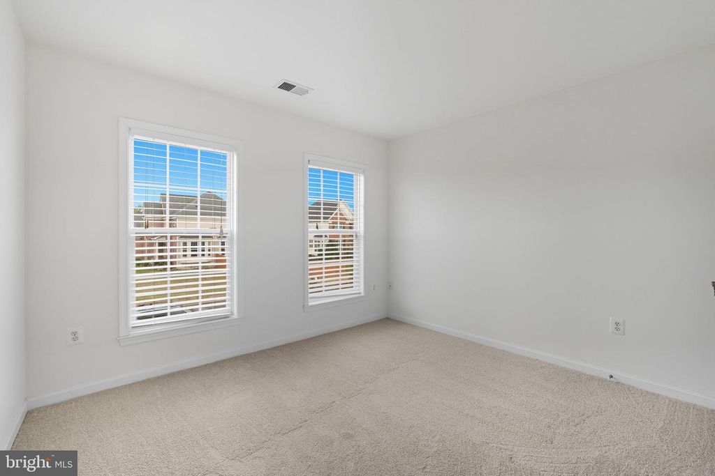 13625 AMERICA DR, Bristow, VA 20136