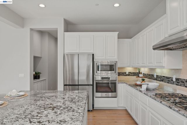 33454 Bronco Loop, Fremont, CA 94555
