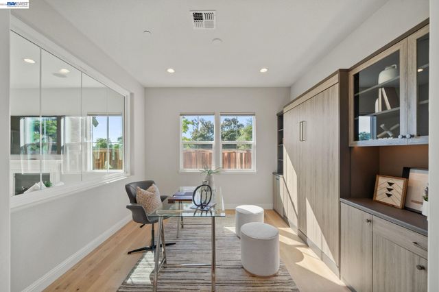 33454 Bronco Loop, Fremont, CA 94555