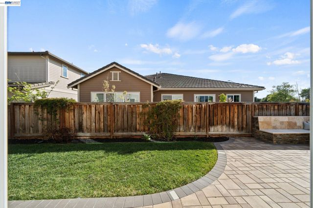 33454 Bronco Loop, Fremont, CA 94555