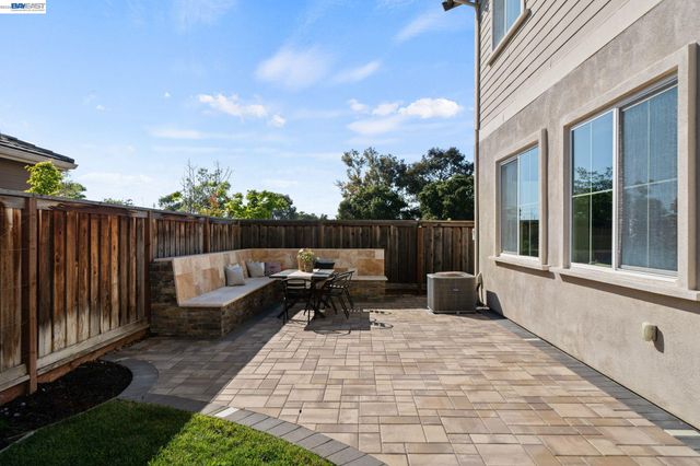 33454 Bronco Loop, Fremont, CA 94555