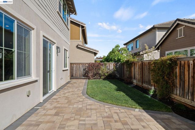 33454 Bronco Loop, Fremont, CA 94555