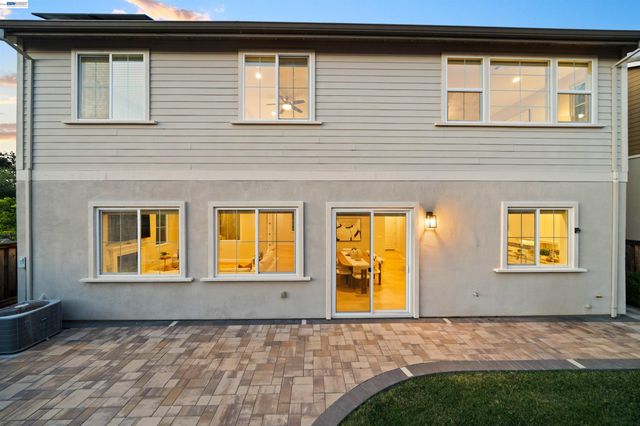 33454 Bronco Loop, Fremont, CA 94555