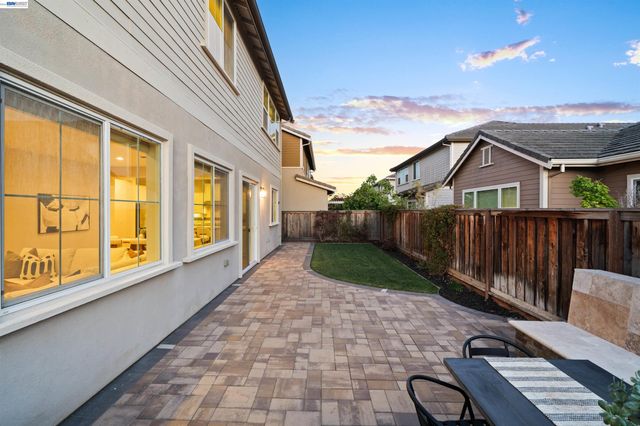 33454 Bronco Loop, Fremont, CA 94555