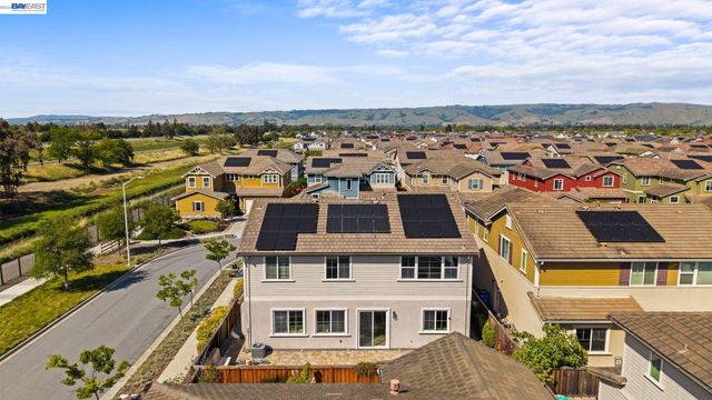33454 Bronco Loop, Fremont, CA 94555