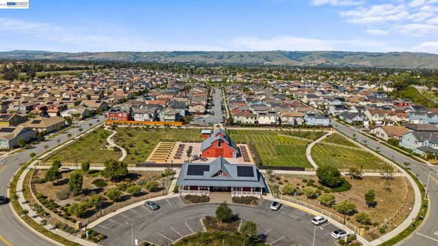 33454 Bronco Loop, Fremont, CA 94555