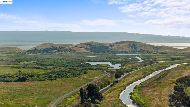 33454 Bronco Loop, Fremont, CA 94555