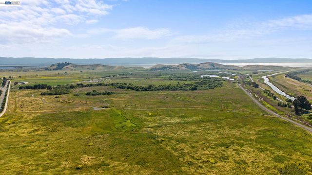 33454 Bronco Loop, Fremont, CA 94555