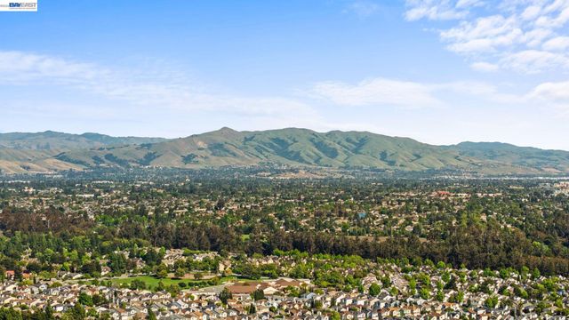 33454 Bronco Loop, Fremont, CA 94555