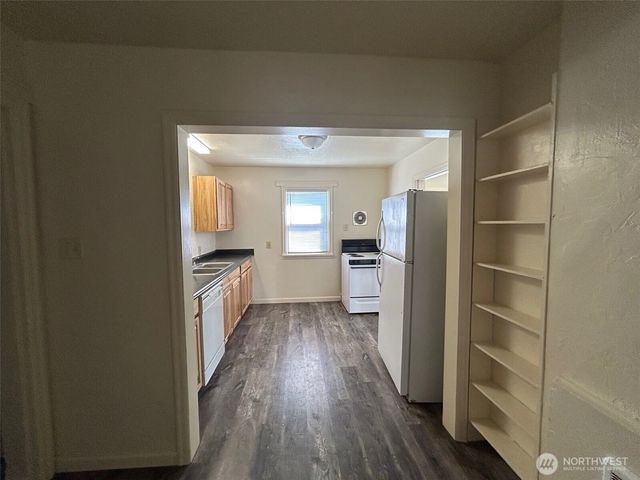 2914 WASHINGTON Way, Longview, WA 98632