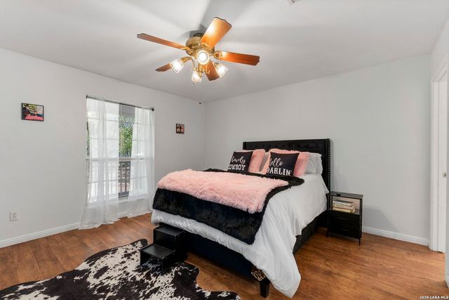 695 FOX TROTTER RD, Seguin, TX 78155