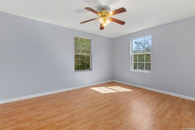 695 FOX TROTTER RD, Seguin, TX 78155