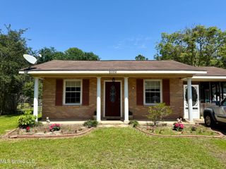 2006 Eden Street, Pascagoula, MS 39581