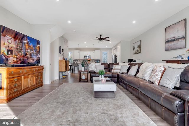 8353 AMBER BEACON CIR, Millersville, MD 21108