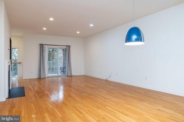 156 CHRISTINA LANDING DR, Wilmington, DE 19801