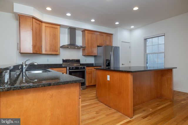 156 CHRISTINA LANDING DR, Wilmington, DE 19801