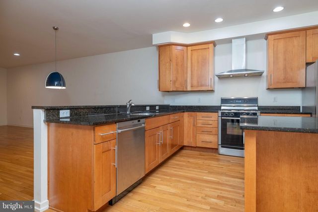 156 CHRISTINA LANDING DR, Wilmington, DE 19801