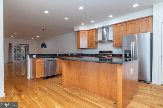 156 CHRISTINA LANDING DR, Wilmington, DE 19801