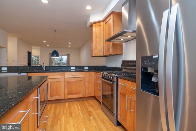 156 CHRISTINA LANDING DR, Wilmington, DE 19801