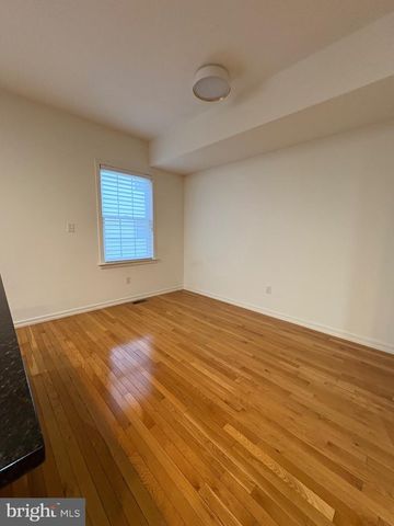 156 CHRISTINA LANDING DR, Wilmington, DE 19801