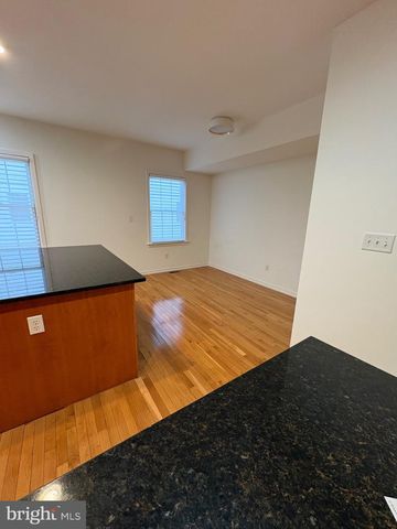 156 CHRISTINA LANDING DR, Wilmington, DE 19801