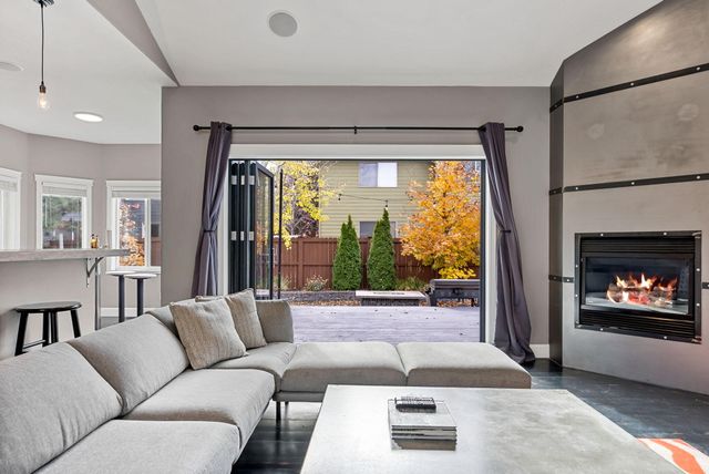 20577 NE Sierra Drive, Bend, OR 97701