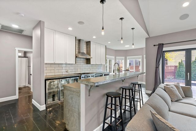 20577 NE Sierra Drive, Bend, OR 97701