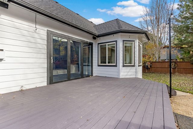 20577 NE Sierra Drive, Bend, OR 97701