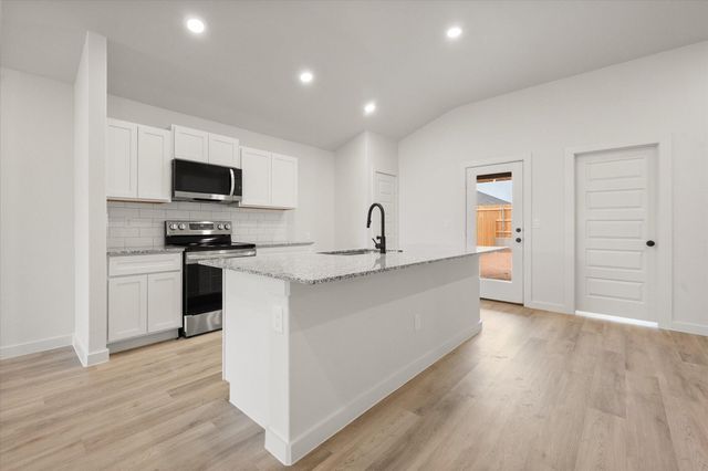 2409 Bryan Avenue, Wolfforth, TX 79382