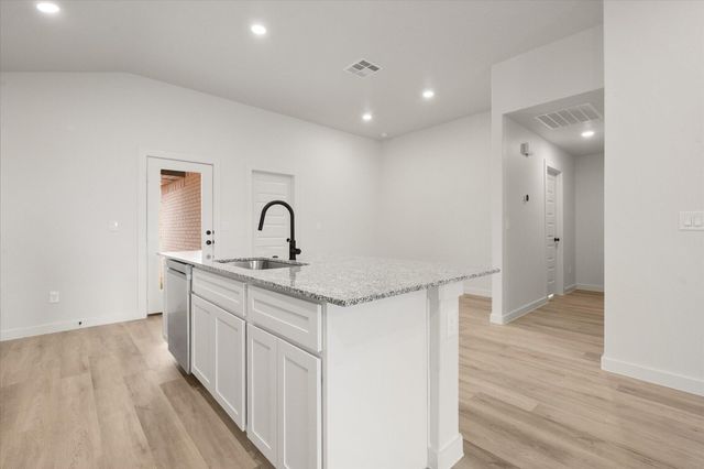 2409 Bryan Avenue, Wolfforth, TX 79382