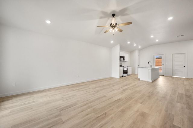 2409 Bryan Avenue, Wolfforth, TX 79382
