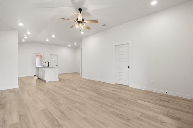 2409 Bryan Avenue, Wolfforth, TX 79382