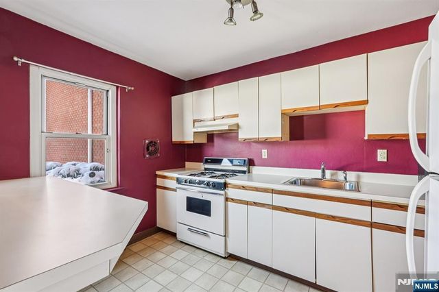 1154 Valley Road 1A, Wayne, NJ 07470