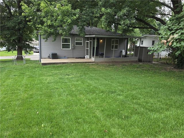 317 N Cochise Drive, Independence, MO 64056