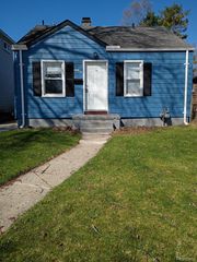 15389 Dixie, Redford, MI 48239