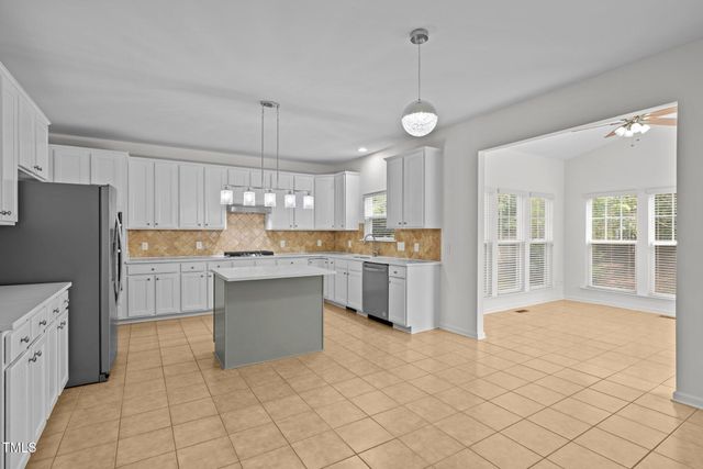 324 Farrow Glen Loop, Cary, NC 27519