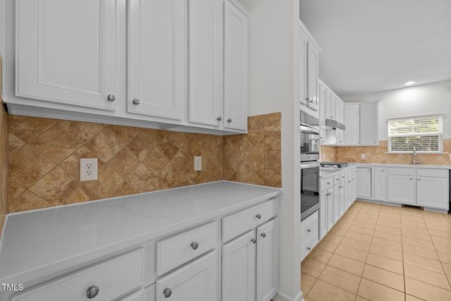 324 Farrow Glen Loop, Cary, NC 27519