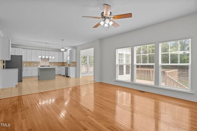 324 Farrow Glen Loop, Cary, NC 27519