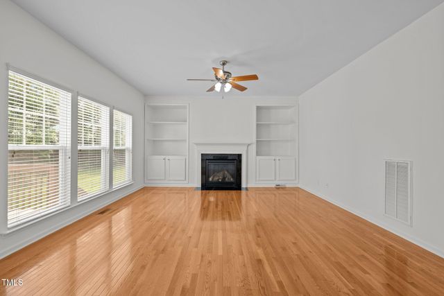 324 Farrow Glen Loop, Cary, NC 27519