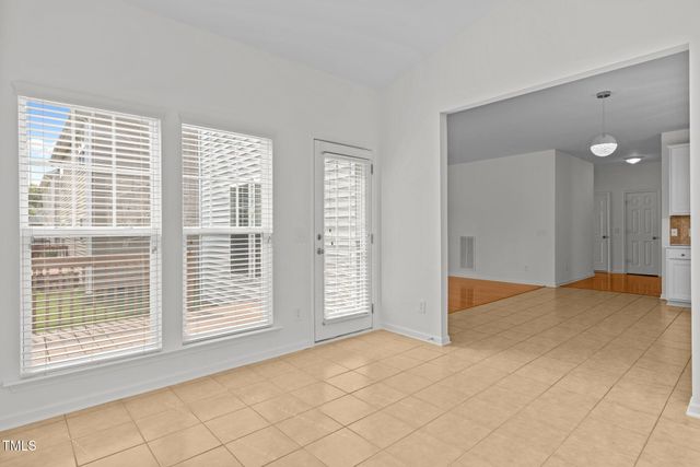 324 Farrow Glen Loop, Cary, NC 27519