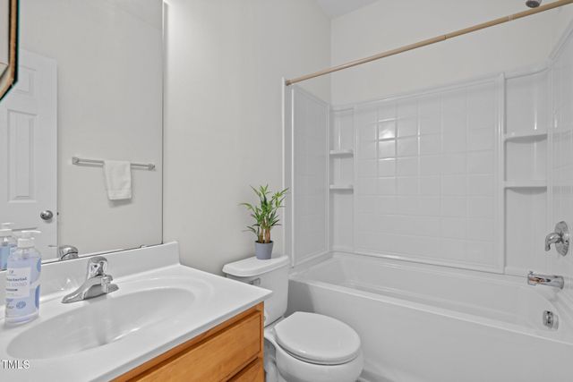 324 Farrow Glen Loop, Cary, NC 27519